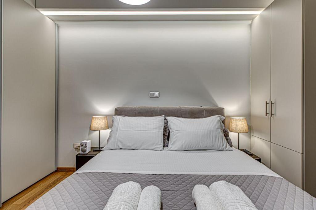 Deluxe & Modern Apartment In Athens Exterior photo